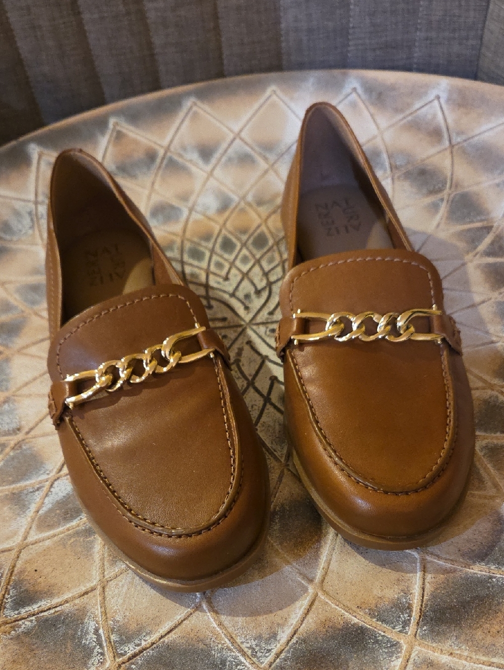 Naturalizer Tan Loafers with Gold Chain Accent, New, Size 9.5b